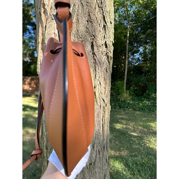 Loewe Brown Shoulder Bag - Picture 11 of 16